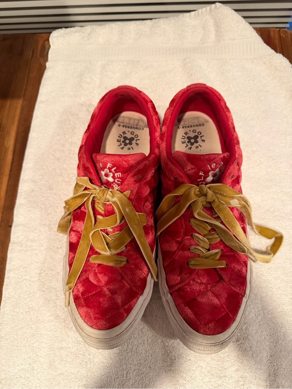 Converse Golf le fleur Red Velvet Low-Top Sneakers with Gold Velvet Laces - Picture 5 of 9